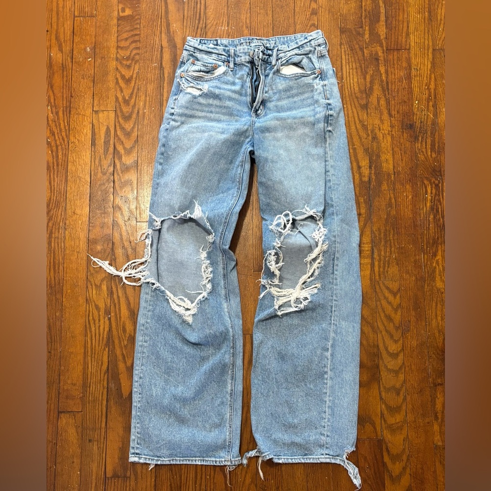 American Eagle Outfitters Light Blue Distressed Boyfriend Jeans